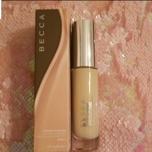 Becca Ultimate Coverage Foundation